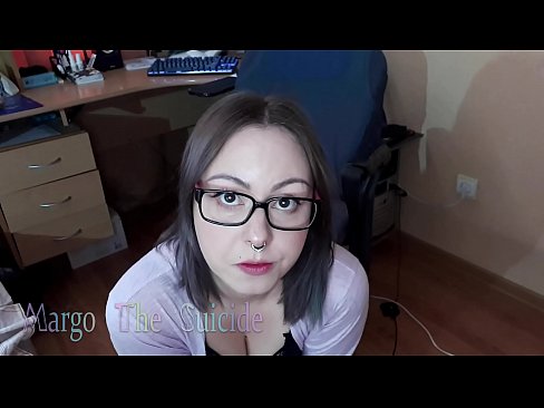 ❤️ Nwatakịrị nwanyị sexy nwere ugegbe na-eme Dildo nke ukwuu na igwefoto ❤️❌  Ihe na-akpali agụụ mmekọahụ n'ụlọ  ❌️