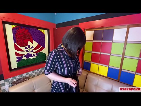 ❤️ Cutie Japanese nwere nnukwu nnụnnụ tit na-eji ihe ụmụaka egwuri egwu na-enwe mmekọahụ na-emetọ onwe ya ma nwee orgasm. Ọ na-ekwu na N'ajụjụ ọnụ banyere ya iberibe ahụmahụ. Nnukwu nnụnnụ tit na ọtụ ntutu na-asụ ude nke ukwuu. Osakaporn ❤️❌ Ihe na-akpali agụụ mmekọahụ n'ụlọ ❌️